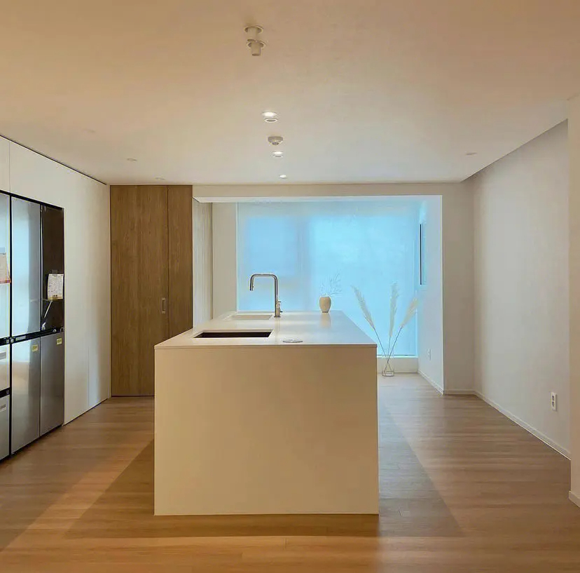 Small l shaped kitchen with island, the kitchen is often considered the heart of the house, where families gather to cook, eat, and socialize.
