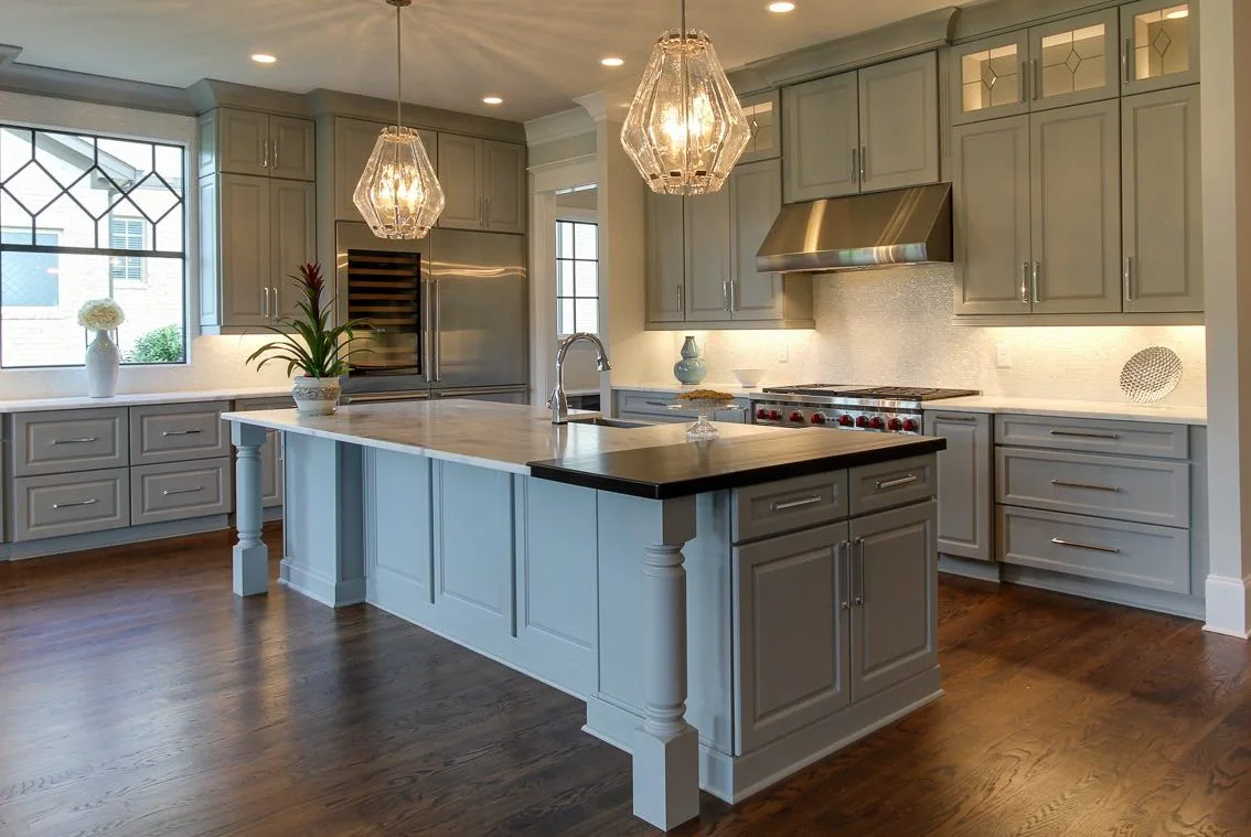 Kitchen island with columns