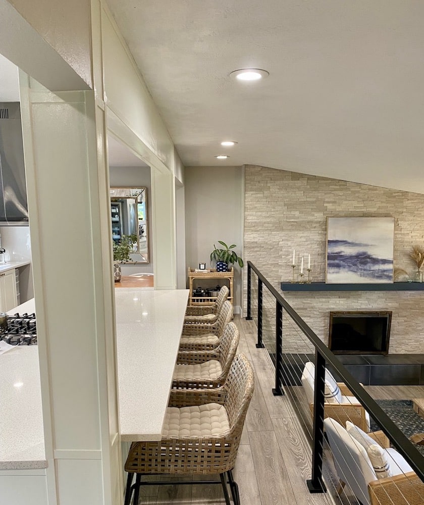 Kitchen island with columns