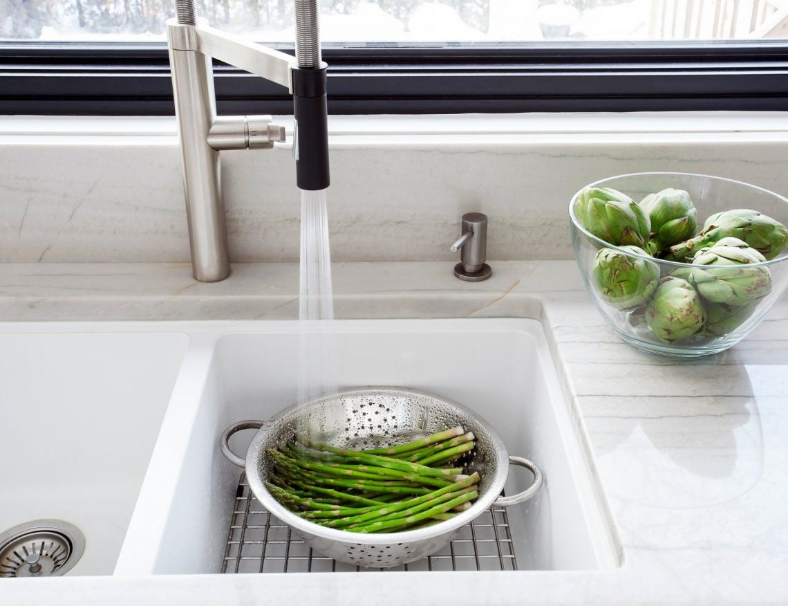 Cleaning kitchen sink drain